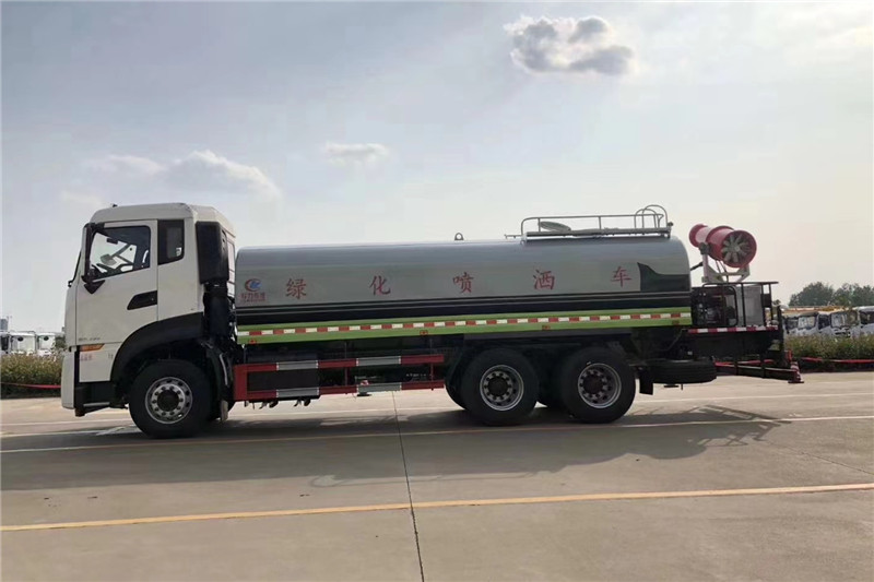 東風天龍后八輪20噸噴霧車，國六綠化噴灑車